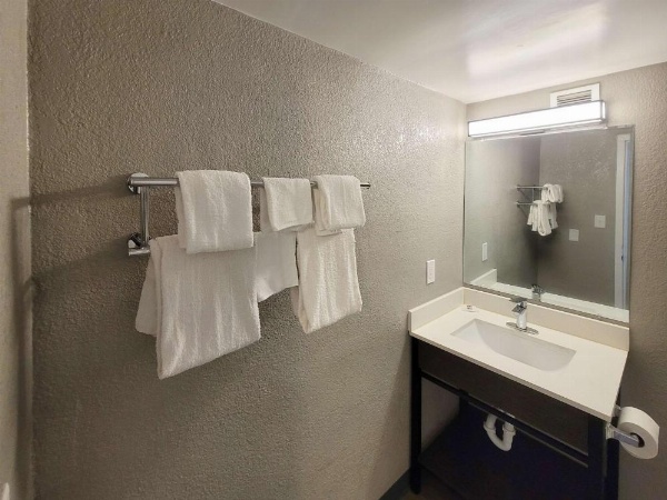 Motel 6 Jackson, TN image 10
